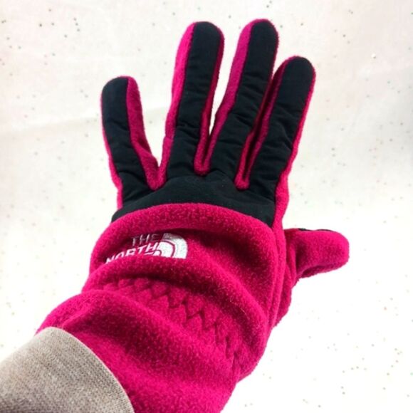 The North Face Woman's E-Tip Fleece Gloves. Size Small. Purple.................. - Picture 7 of 9